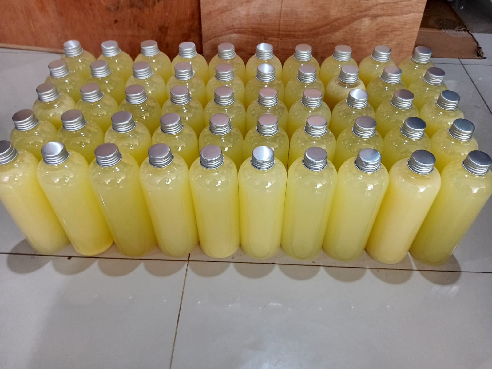 Layanan maklon Sarilemon